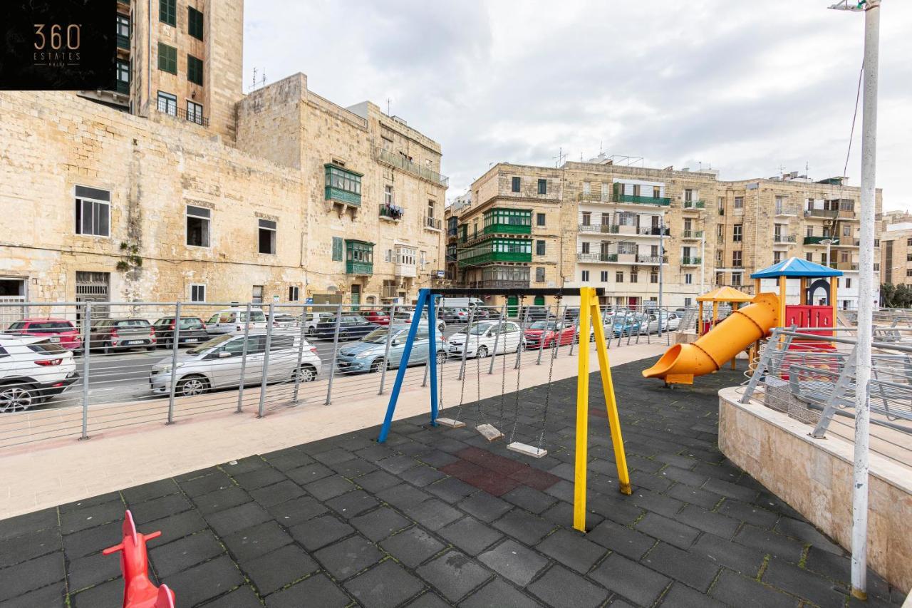 Seafront - Top Location, Top Floor With Wifi & Ac By 360 Estates La Valeta Exterior foto